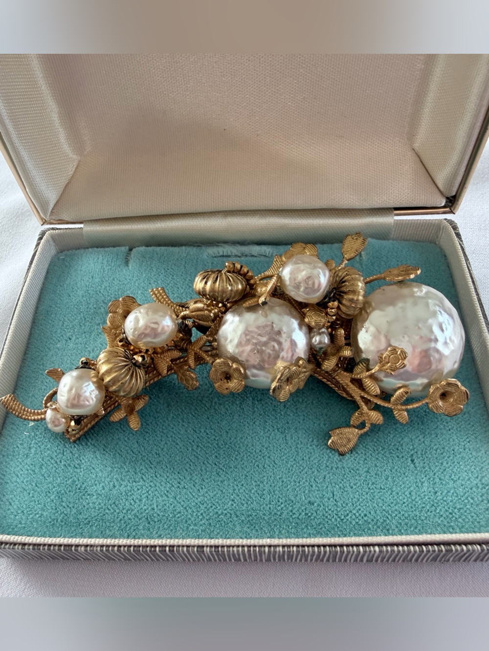 Stunning Gold-Tone Floral Miriam Haskell Brooch with Large Pearlescent Accents